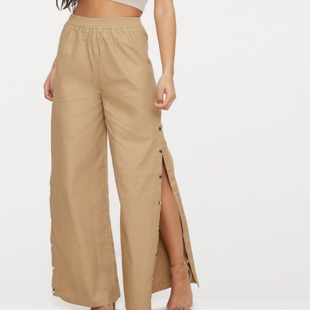 KHAKI WIDE LEG SNAP ON/ OFF CARGO PANTS